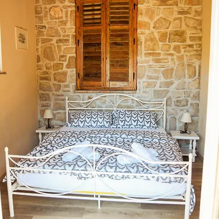 アパート Sablic *